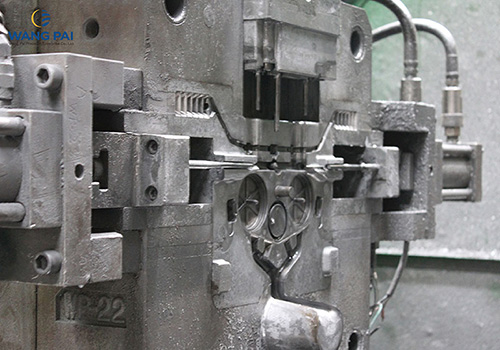 Aluminum die casting equipment